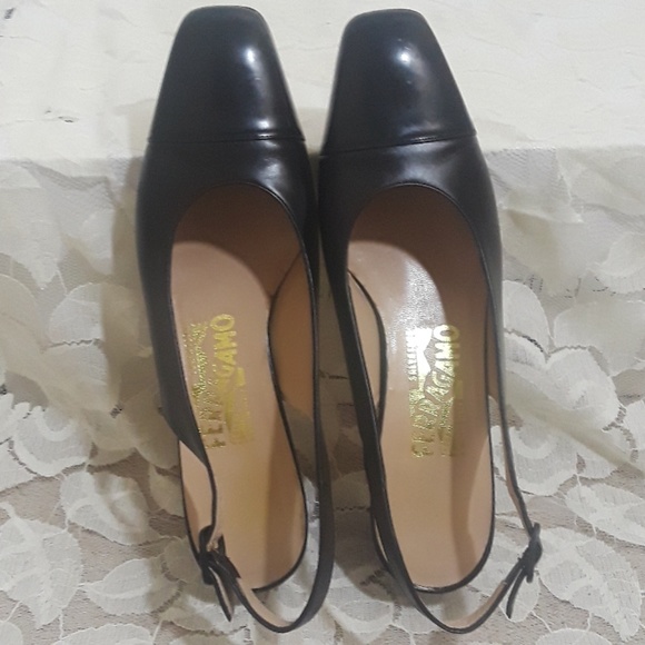 Salvatore Ferragamo Shoes - Ferraagamo Leather  shoes pre-owned condition